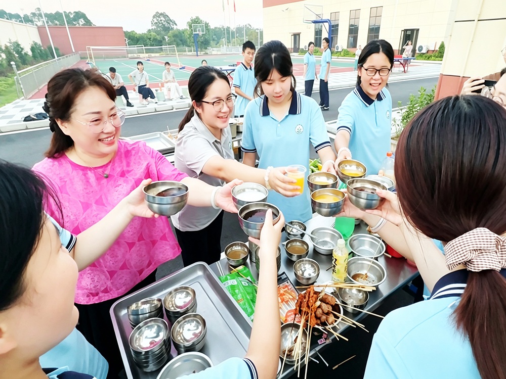 恩施孩子厌学管教中心怎么联系？本地寄宿素质培育机构挑选指南